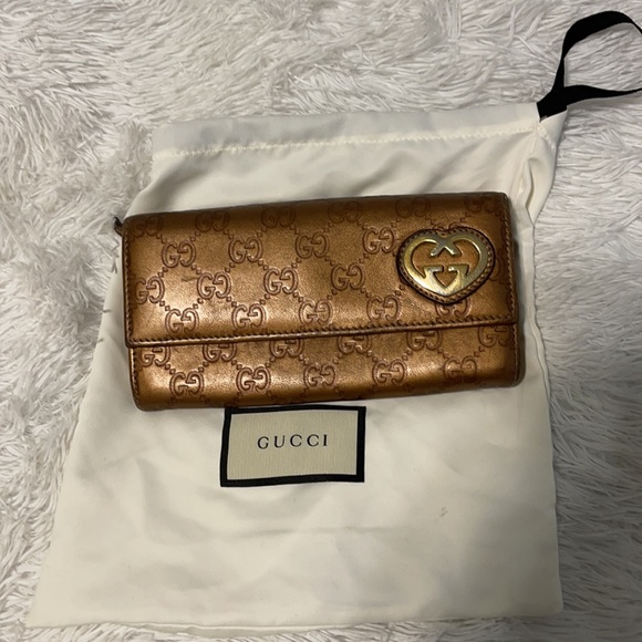 Glossy metallic bronze Gucci wallet - Picture 8 of 8